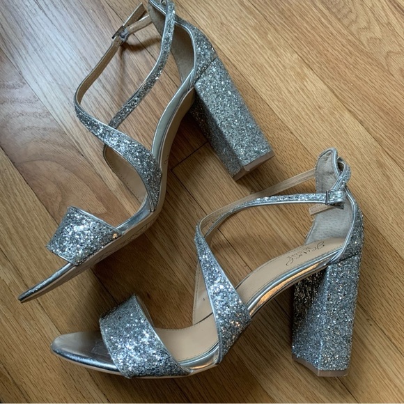 Jewel Badgley Mischka Silver Glitter Strappy Cook Heels/Pumps size 11 - Picture 3 of 11